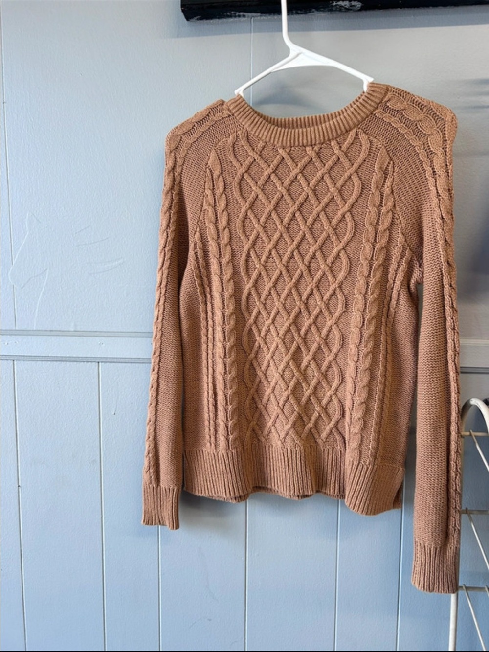 Old Navy Women's Cable Knit Crewneck Sweater - Camel